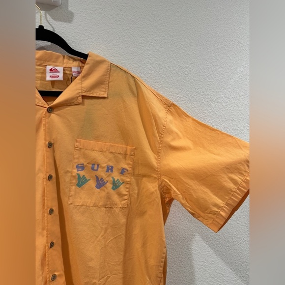 NWT QUIKSILVER X STRANGER THINGS THE MIKE SHORT SLEEVE SHIRT MOCK ORANGE Size L - Picture 6 of 16
